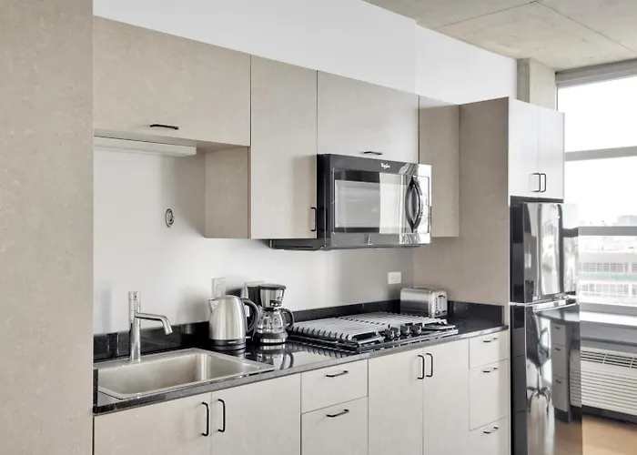 Lincoln Park W Wd Lounge Nr L Chi-608 *