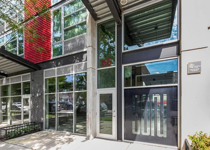 Lincoln Park W Wd Lounge Nr L Chi-608